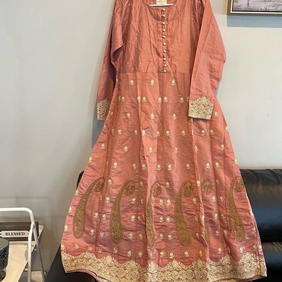 Pakistani Indian brand new suit - Picture 7 of 10
